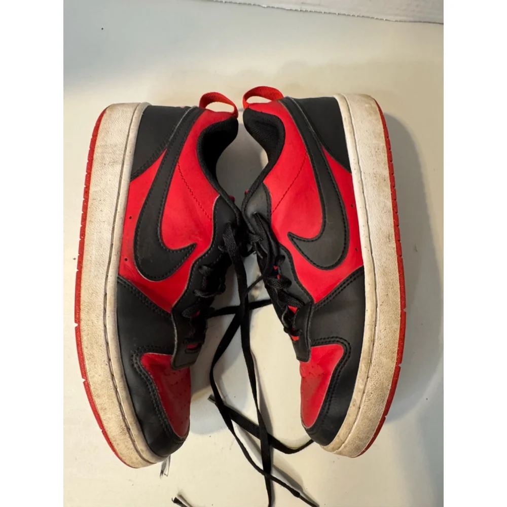 Boys Nike Court Borough Low 2 Sneakers Size 7Y Red/Black